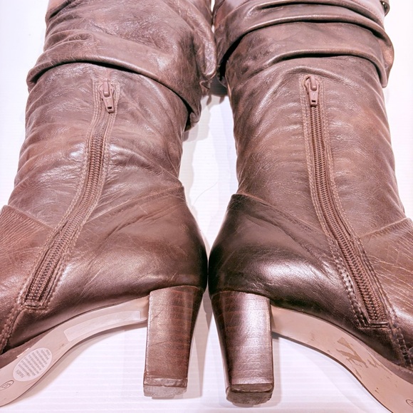 Vintage Brown Leather Heeled Boots with Buckle Detail - Picture 12 of 14